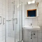 Semesterbostad Summio Reevallis *
